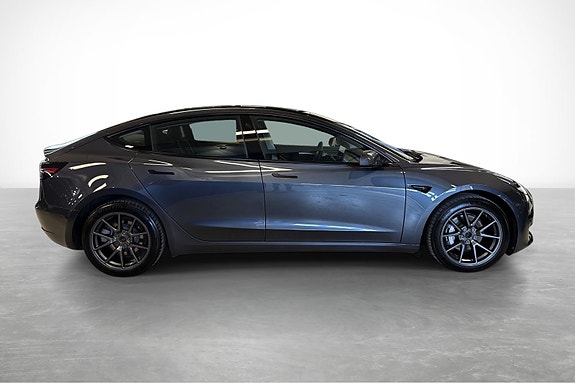 Tesla Model 3 4 of 29