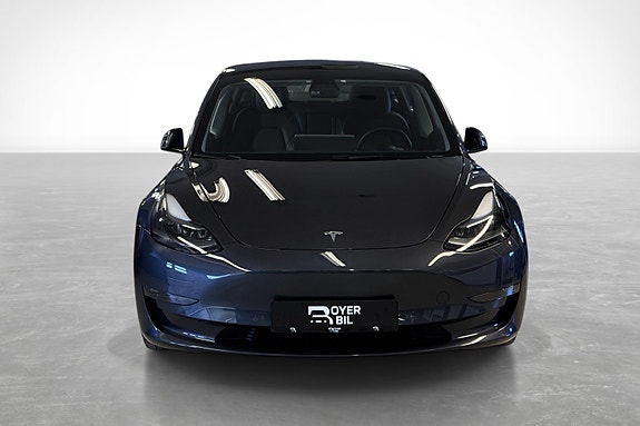 Tesla Model 3 2 of 29