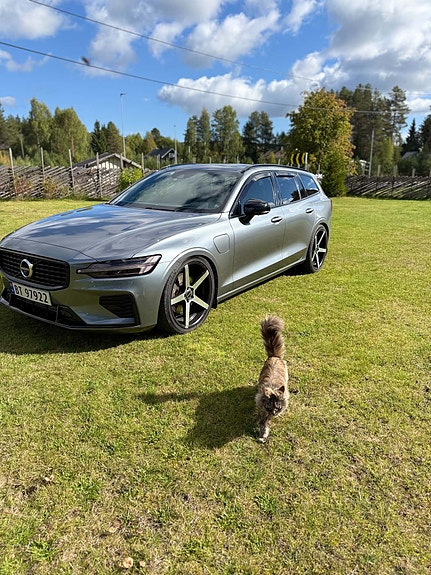 Volvo V60 4 of 14