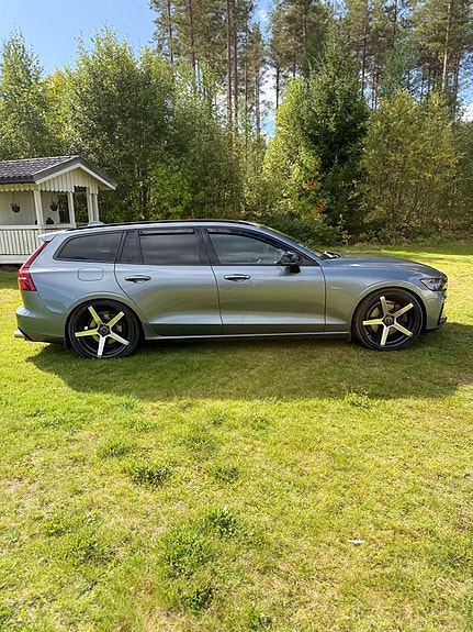 Volvo V60 5 of 14