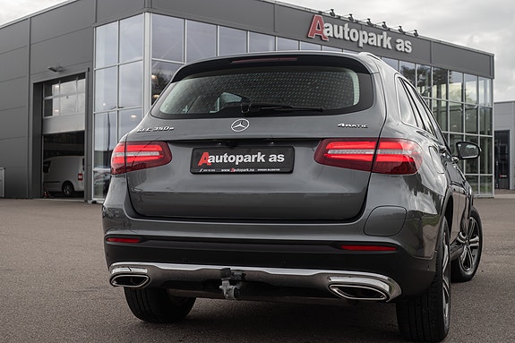 Mercedes-Benz GLC350 e 6 of 30