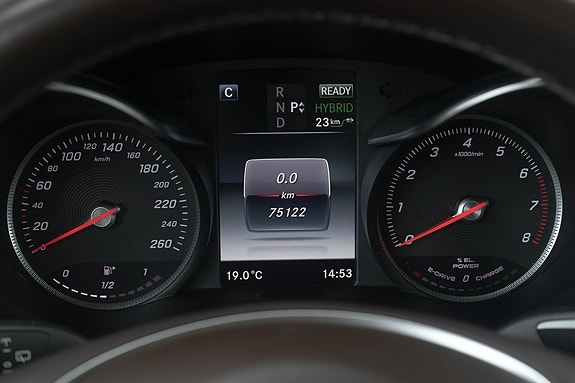 Mercedes-Benz GLC350 e 25 of 30