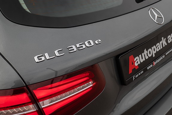Mercedes-Benz GLC350 e 11 of 30