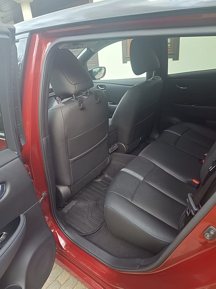 Nissan Leaf 9 of 10