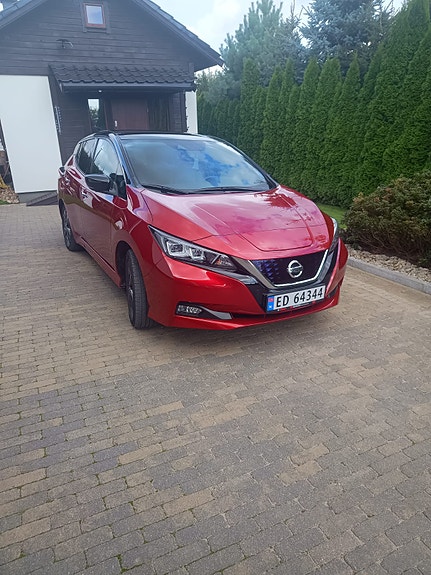 Nissan Leaf 2 of 10