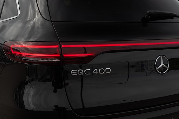 Mercedes-Benz EQC400 11 of 30