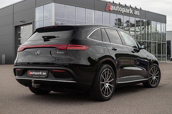 Mercedes-Benz EQC400 6 of 30