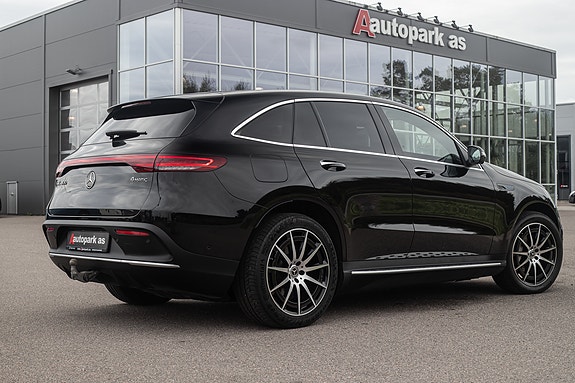 Mercedes-Benz EQC400 7 of 30