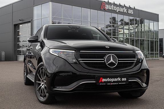 Mercedes-Benz EQC400 2 of 30