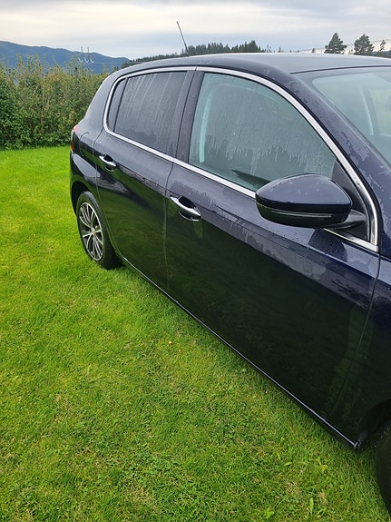 Peugeot 308 4 of 30