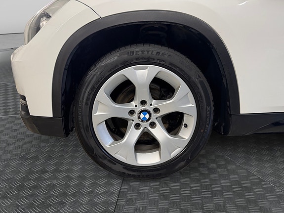 BMW X1 9 of 15