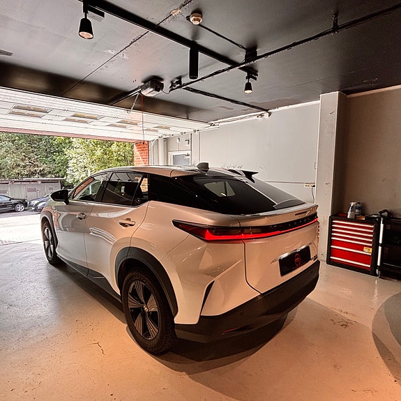 Lexus RZ450e 4 of 25