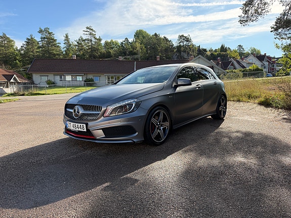 Mercedes-Benz A250 3 of 30