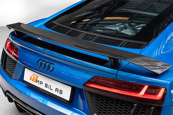Audi R8 10 of 30