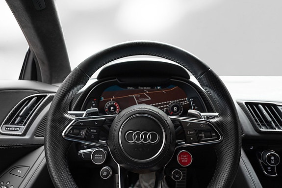 Audi R8 25 of 30