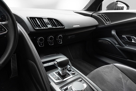 Audi R8 16 of 30