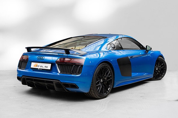 Audi R8 3 of 30