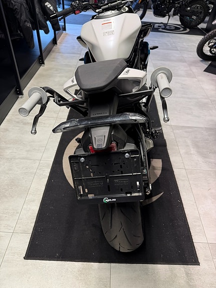 CFMOTO 675Nk - Skolesykkel 3 of 3