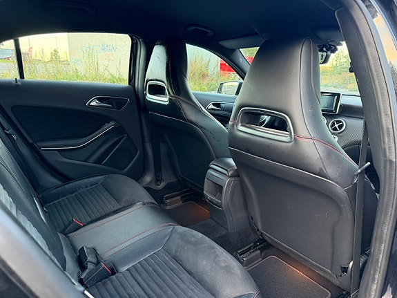 Mercedes-Benz A200 d 16 of 21