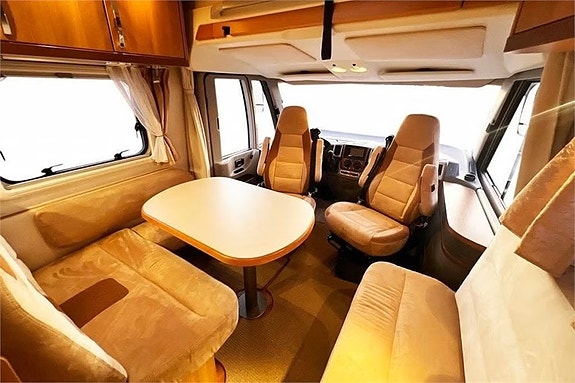 Hymer HYMERMOBIL B 654 CL 2 of 12