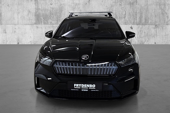 Skoda Enyaq 2 of 19