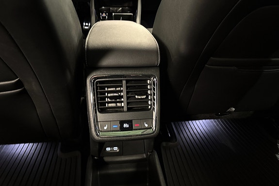 Skoda Enyaq 17 of 19