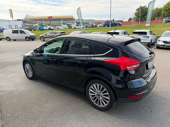 Ford Focus 5 of 22