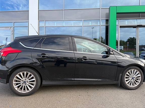 Ford Focus 3 of 22