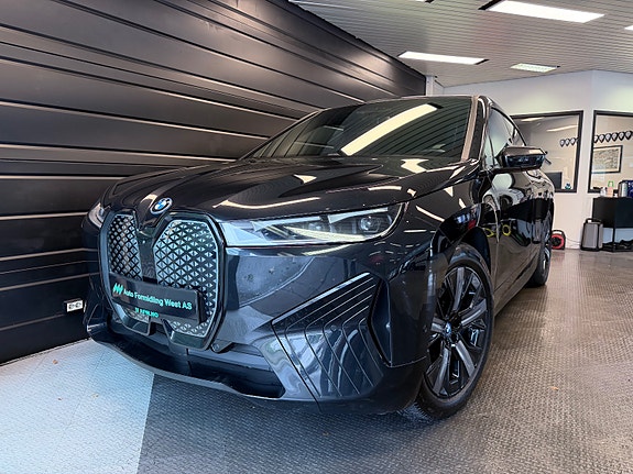 BMW iX 3 of 29