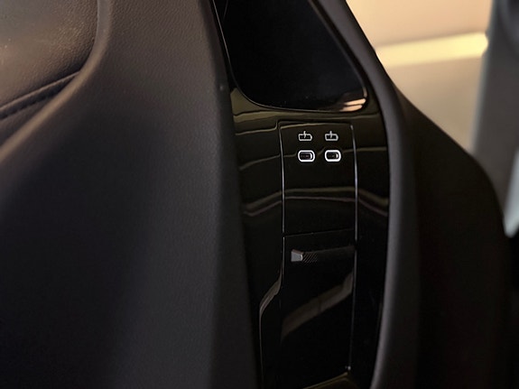 BMW iX 18 of 29
