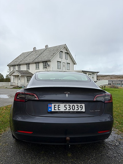 Tesla Model 3 6 of 12