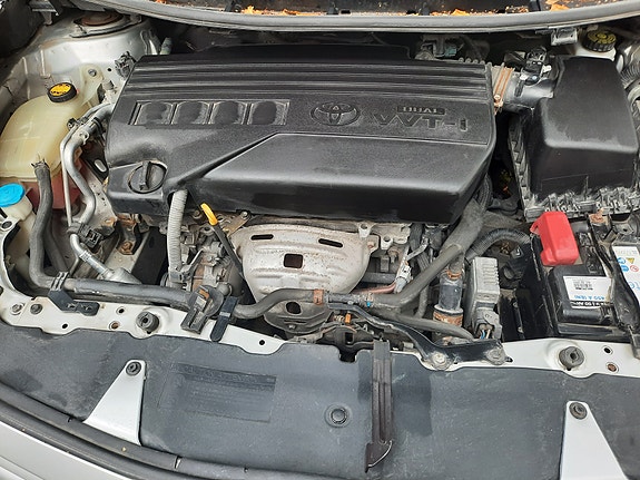 Toyota Auris 14 of 15