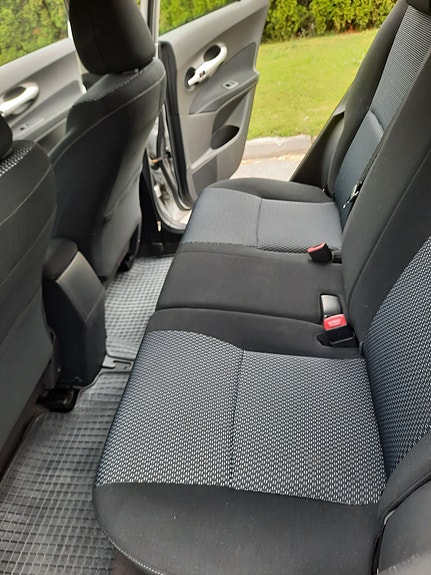 Toyota Auris 6 of 15