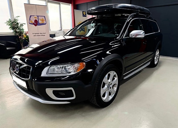 Volvo XC70 2 of 13