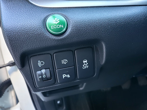 Honda CR-V 30 of 30