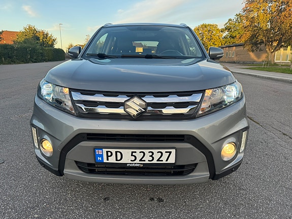 Suzuki Vitara 3 of 30