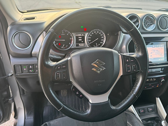 Suzuki Vitara 25 of 30