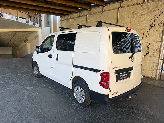 Nissan NV200 6 of 25