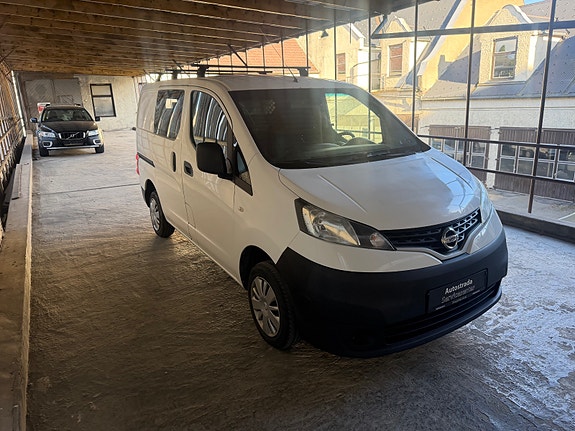 Nissan NV200 5 of 25
