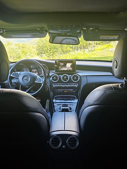 Mercedes-Benz C200 10 of 17