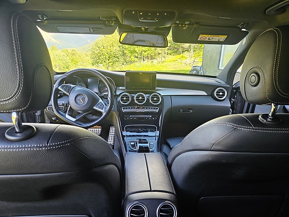Mercedes-Benz C200 16 of 17