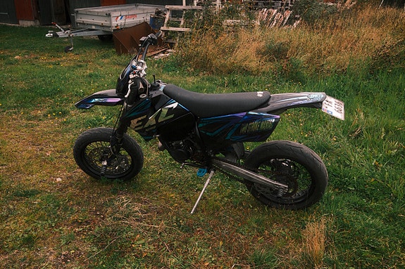 KTM 125 EXC 8 of 24