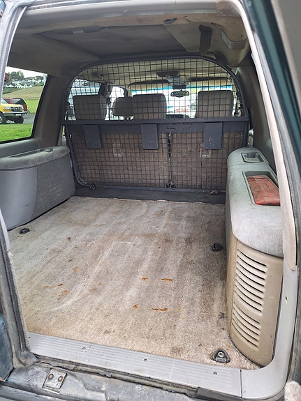 Chevrolet Suburban 12 of 13