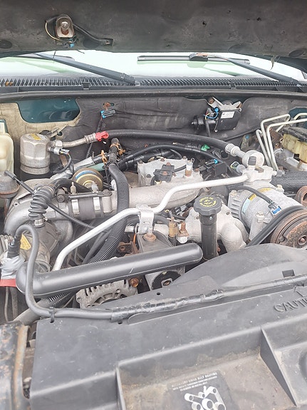 Chevrolet Suburban 5 of 13