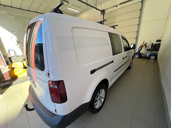 Volkswagen Caddy Maxi 6 of 13