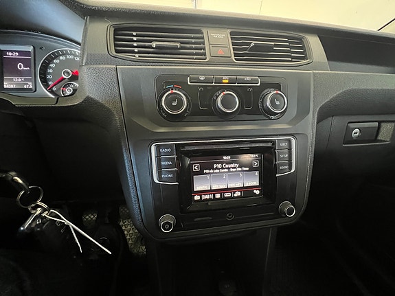Volkswagen Caddy Maxi 13 of 13