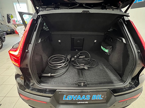 Volvo XC40 12 of 21