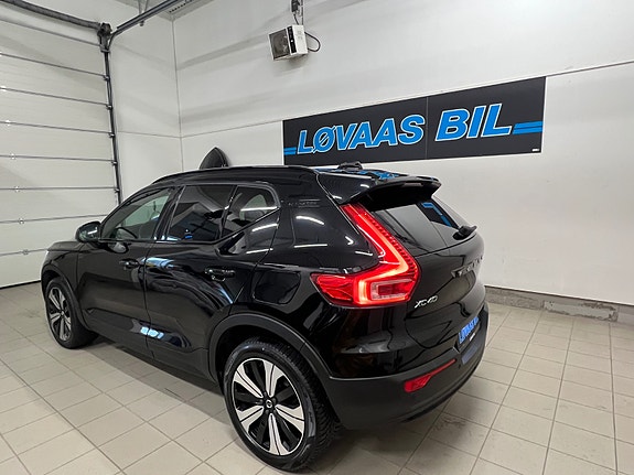 Volvo XC40 6 of 21