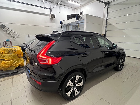 Volvo XC40 8 of 21
