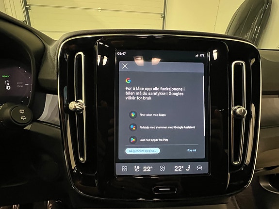 Volvo XC40 15 of 21